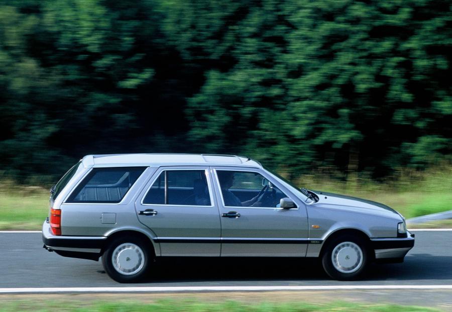 Lancia Thema 1984 года  (фото 14 из 26)